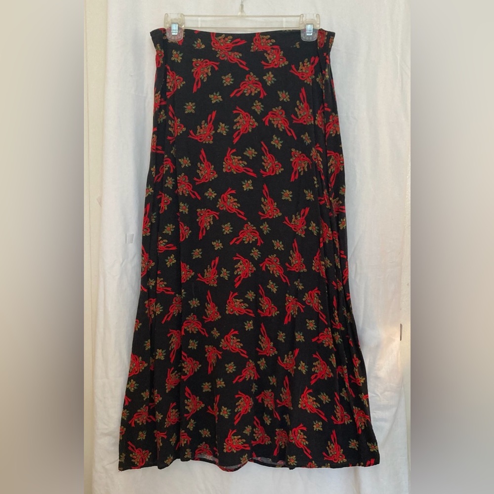 Nutcracker Holiday Red/Green Bows Maxi Skirt Size Medium